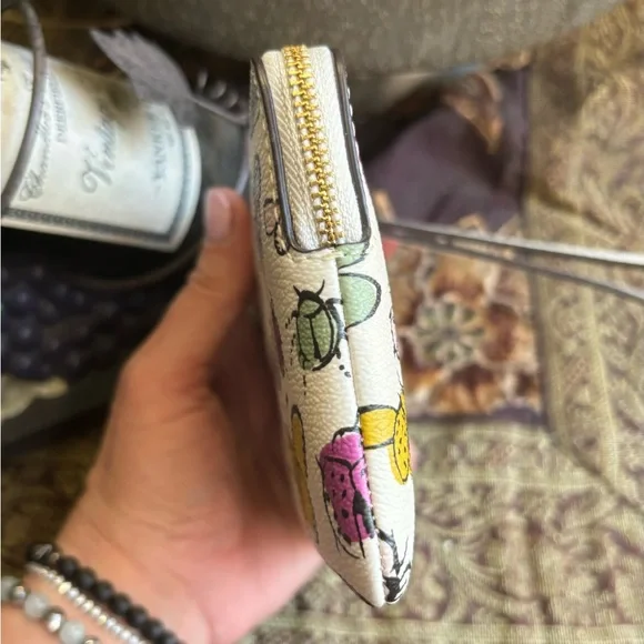 Authentic COACH Leather  butterfly  zip card wristlet - Picture 3 of 7